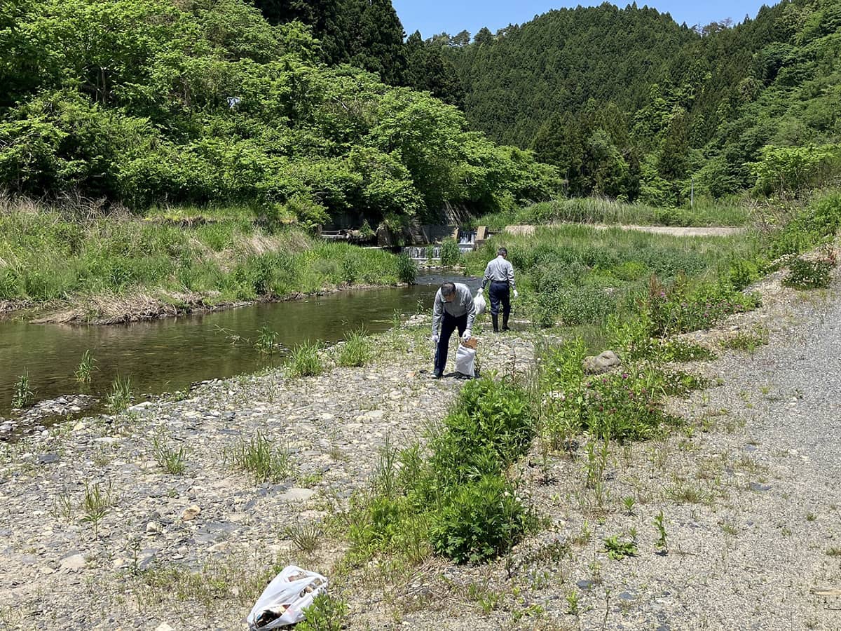 気仙沼土木事務所管内(八幡川)清掃後の集合写真