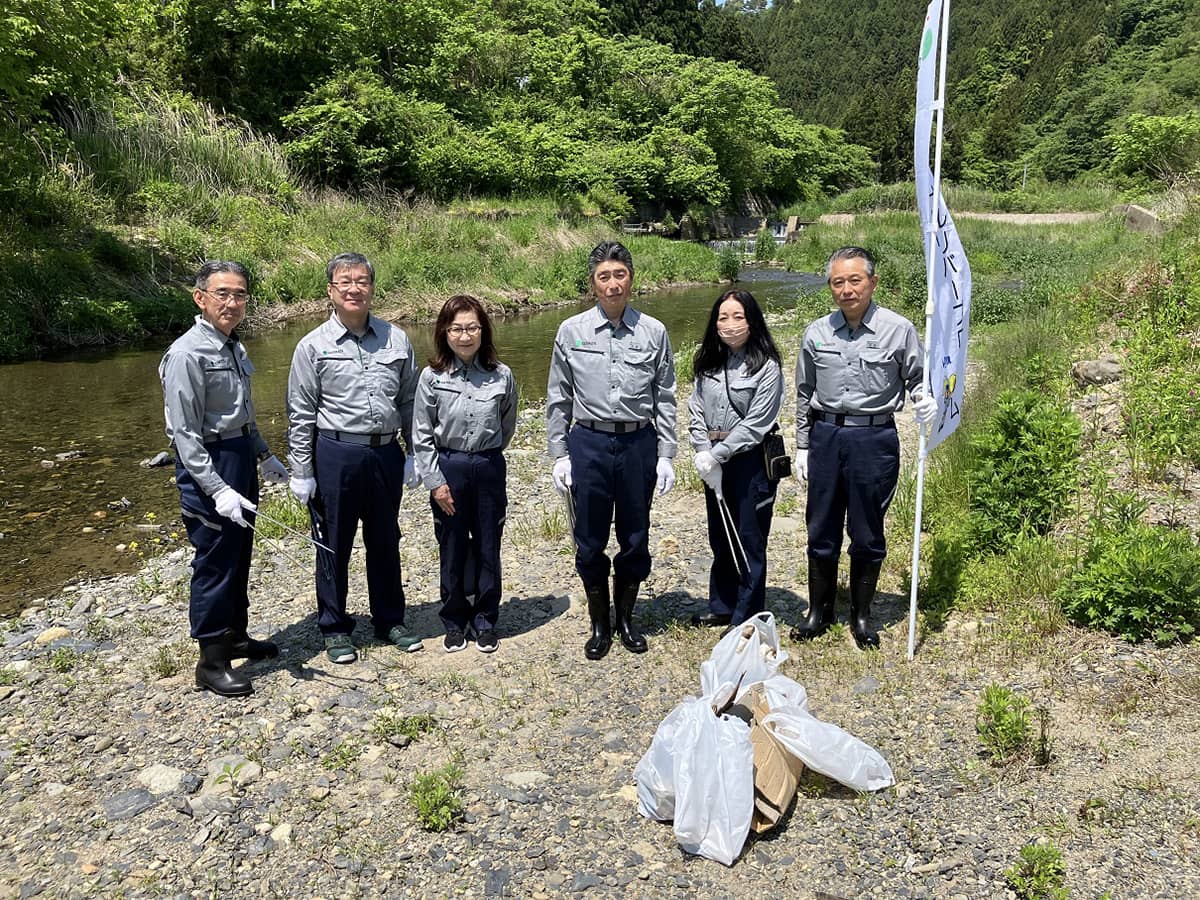 気仙沼土木事務所管内(八幡川)清掃後の集合写真