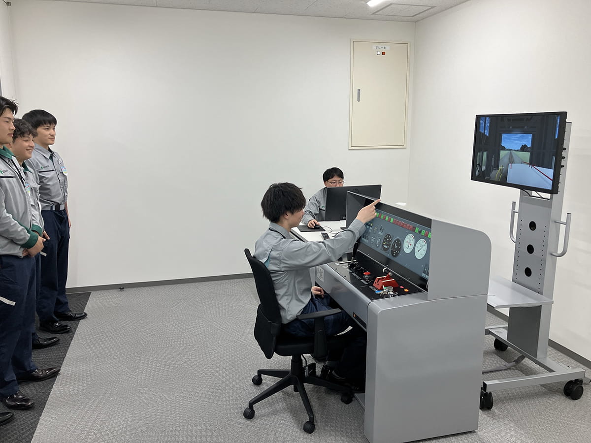 「保守用車シミュレータ」による教育