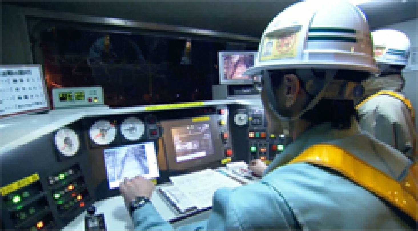 運転室内画像モニター