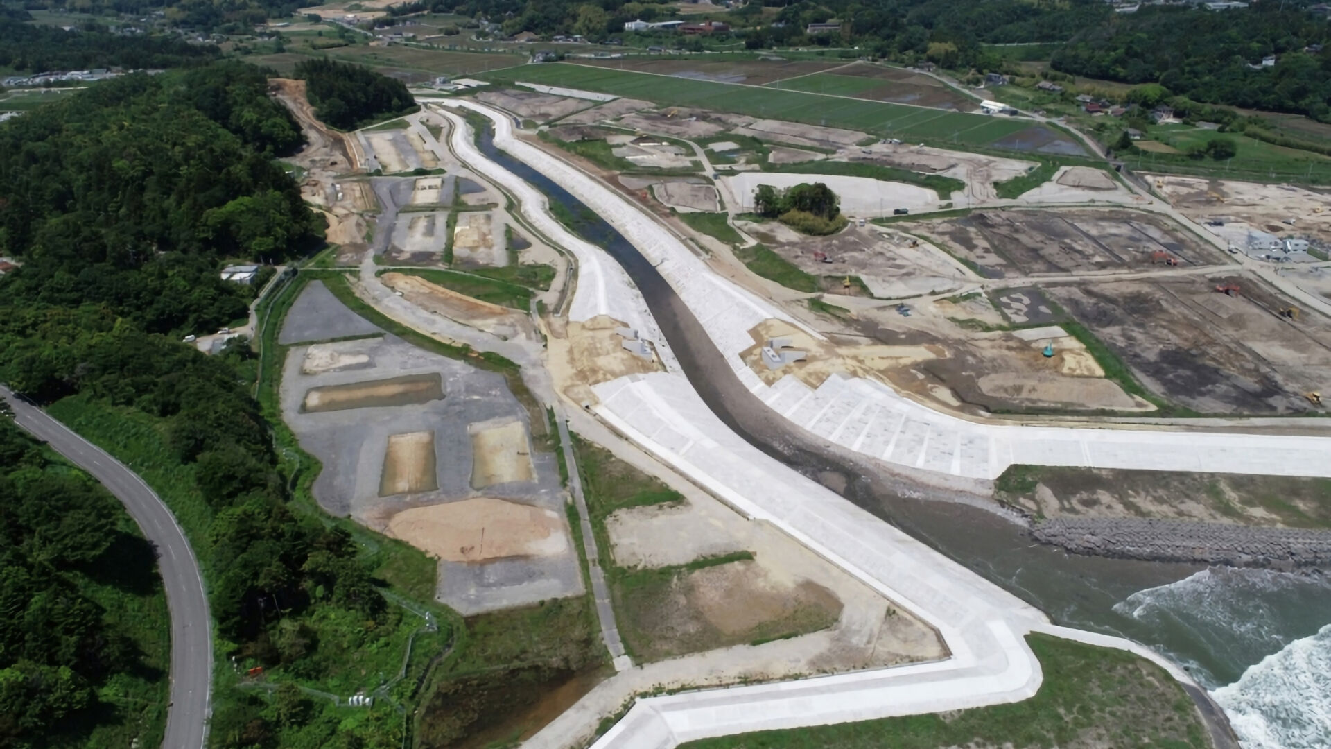 公共災害復旧（再複）工事（河川）紅葉川河川護岸工事