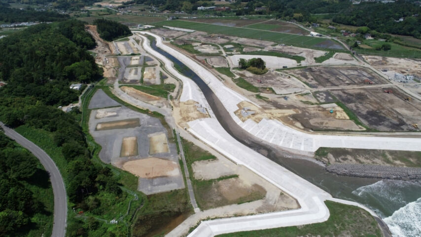 公共災害復旧（再複）工事（河川）紅葉川河川護岸工事