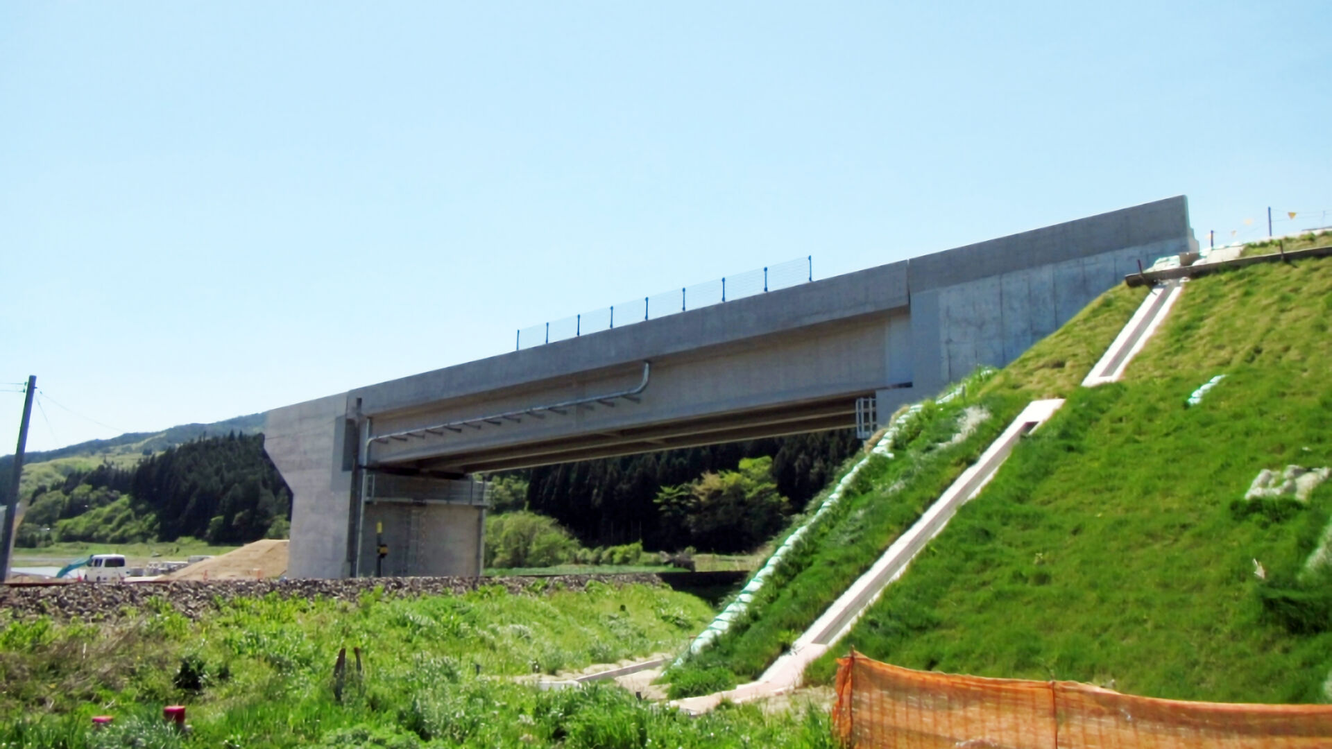 大船渡線折壁・新月間梅木こ線橋外１新設