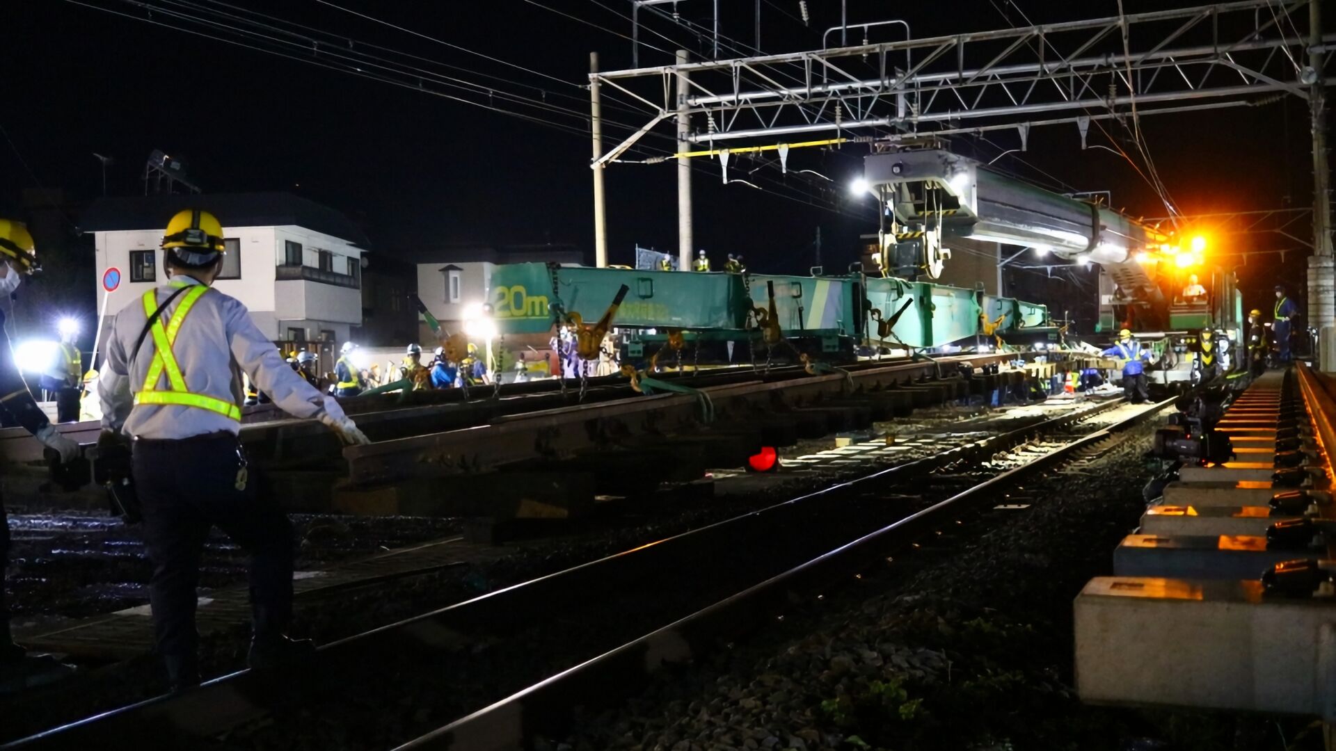 鉄道クレーン使用による線路切換工事