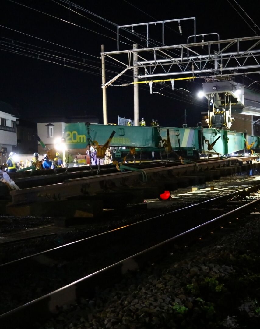 鉄道クレーン使用による線路切換工事
