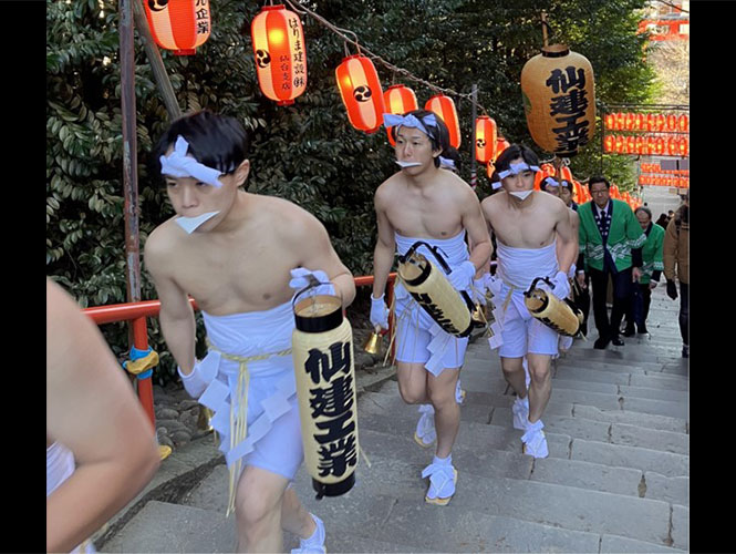 参拝風景(大崎八幡宮)