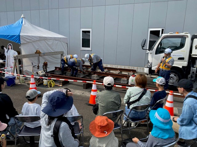 せんろをなおすショー