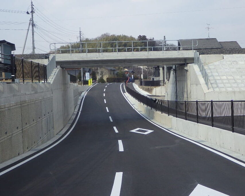 第1高子沼架道橋拡幅工事（土木）