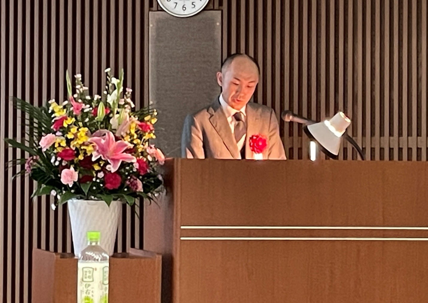 鳴海副所長発表