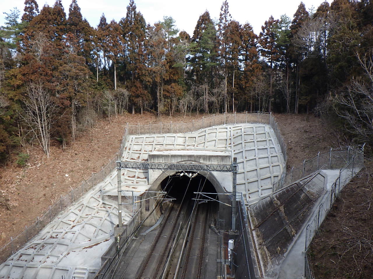 東北新幹線降雨防災強化その他工事（4工区）